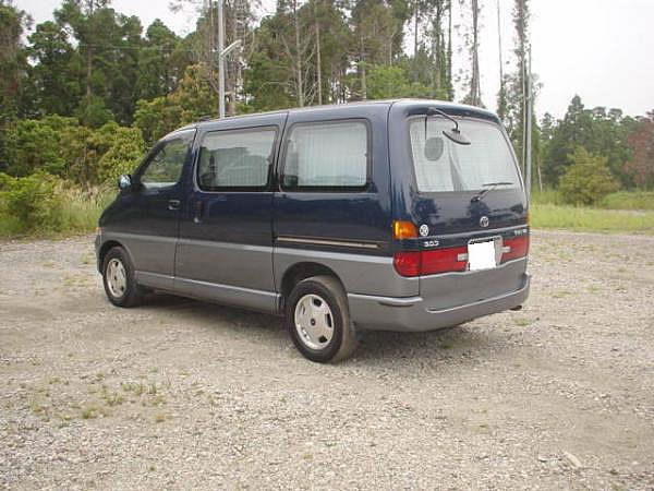 1995 Granvia Diesel wagon/Rear View