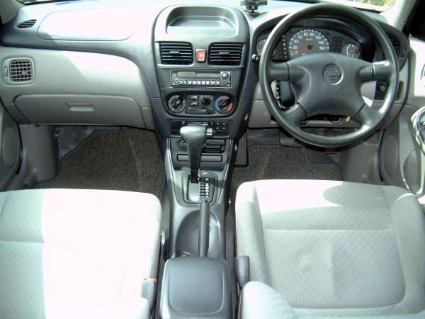 bluebird sylphy/interior view